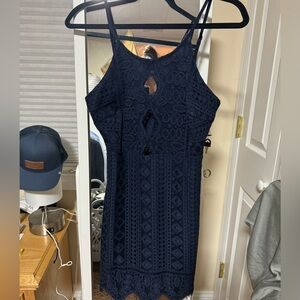 Storia Navy Blue Keyhole Mini Dress. Size: Medium.